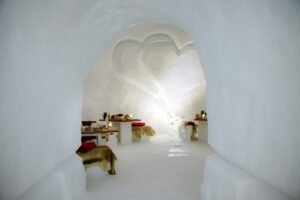 loveisinthesnow e1673977409507